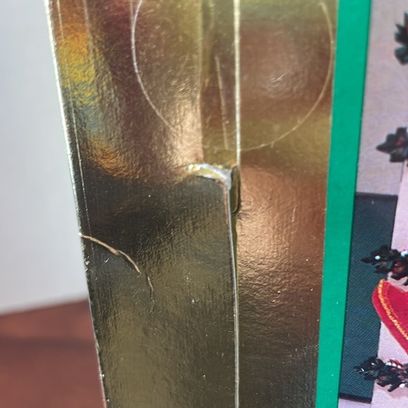 1993 Holiday Barbie NIB Mint Condition - Picture 10 of 16